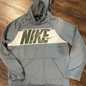 Nike hoodie boy